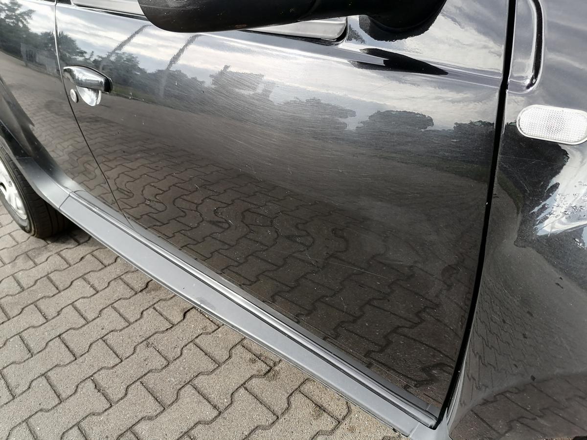 Dacia Duster original T&uuml;r vorn rechts NV676 Schwarz Rohbau Bj.2011